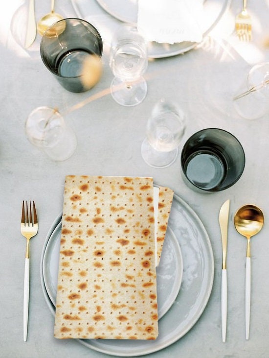 Matzah Napkins Set of 4 Cloth Napkin Passover Pesach Israel Table decor home Art Gift for her Matza Jewish Holiday Cover art Israeli Artist