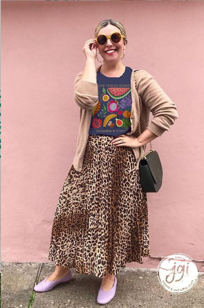 Jerusalem Fruit Market TShirt, Machane Yehuda Shuk, fruit bag, trendy shirt, israel aesthetic, jewish gift, market shirt, women, israel art