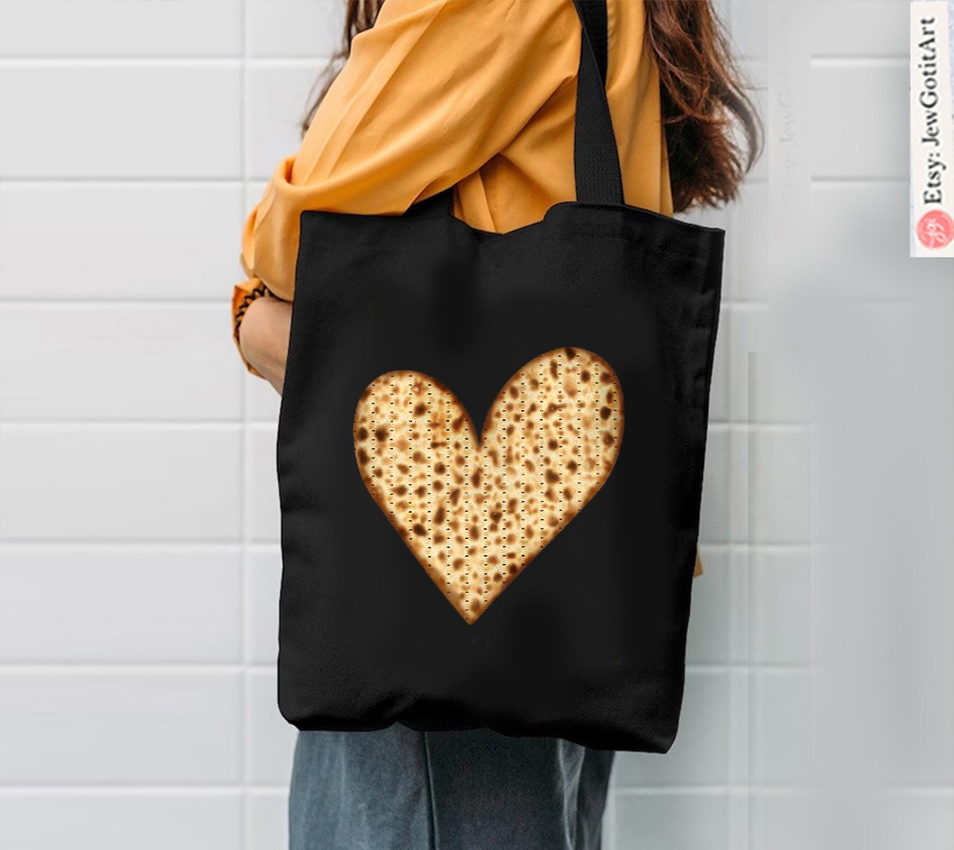 Matzah Heart Passover Sweatshirt T-Shirt Women Funny Jewish Holiday Graphic Tee Seder Pesach Celebration Passover gifts Pesach Gifts Matzo