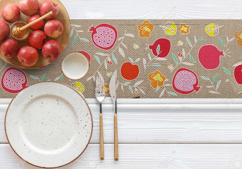 Rosh Hashanah Table Runner, Jewish gift, Jewish holiday, Israel, pomegranates, apple honey, jewish gift, jewish art, shana tova, table decor