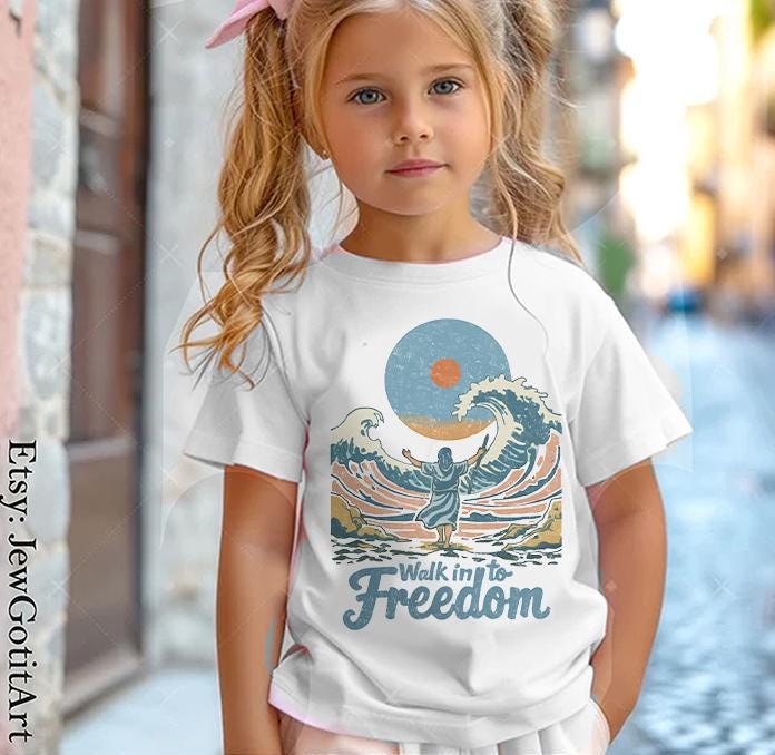 Passover Split Sea T-Shirt – Red Sea Splitting Boho Shirt | Jewish Gift | Pesach Gift | Moses Israel Art Yisrael Chai T-Shirt Passover gift