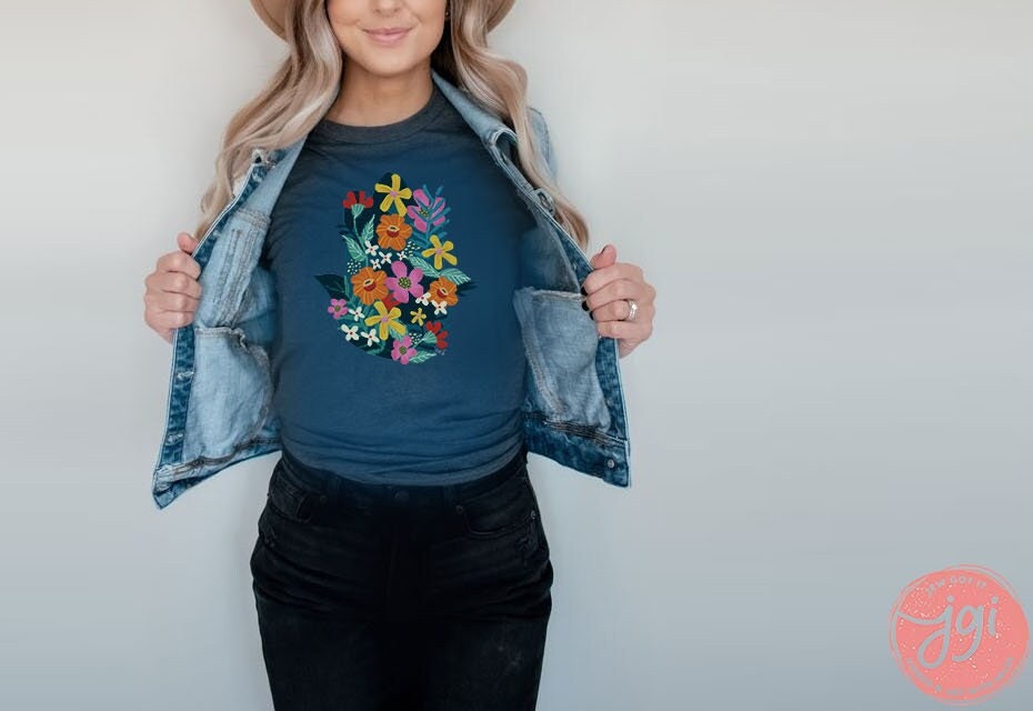 Flower Hasma Shirt, Jewish tshirt, Hebrew shirt, woman shirt, t-shirt women trendy, Vintage Inspired Cotton T-shirt, Unisex Tee flower shirt